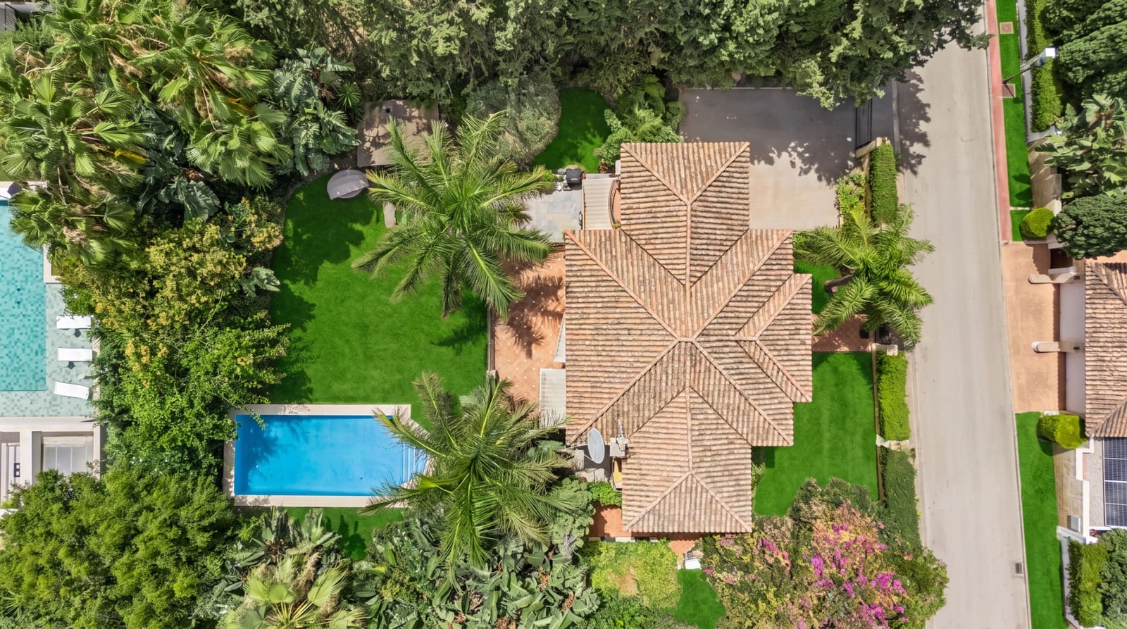 5 camera da letto Villa in vendita in Nueva Andalucia con piscina garage - 2.950.000 € (Rif: 10170539)
