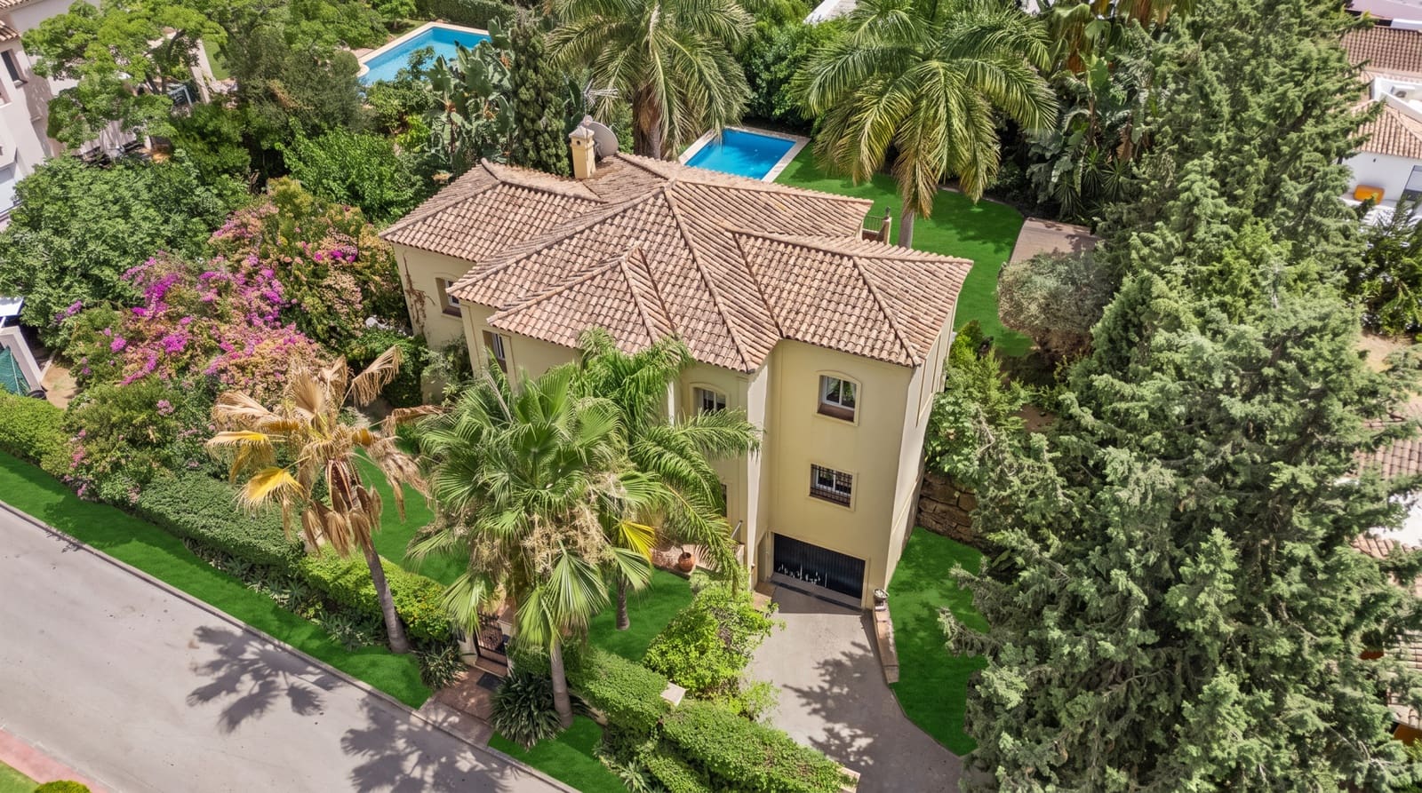 5 camera da letto Villa in vendita in Nueva Andalucia con piscina garage - 2.950.000 € (Rif: 10170539)