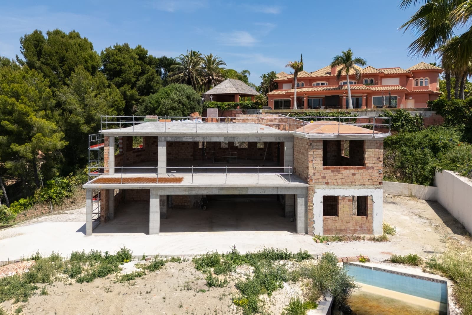 5 bedroom Villa for sale in El Paraiso with pool garage - € 2,900,000 (Ref: 10170540)