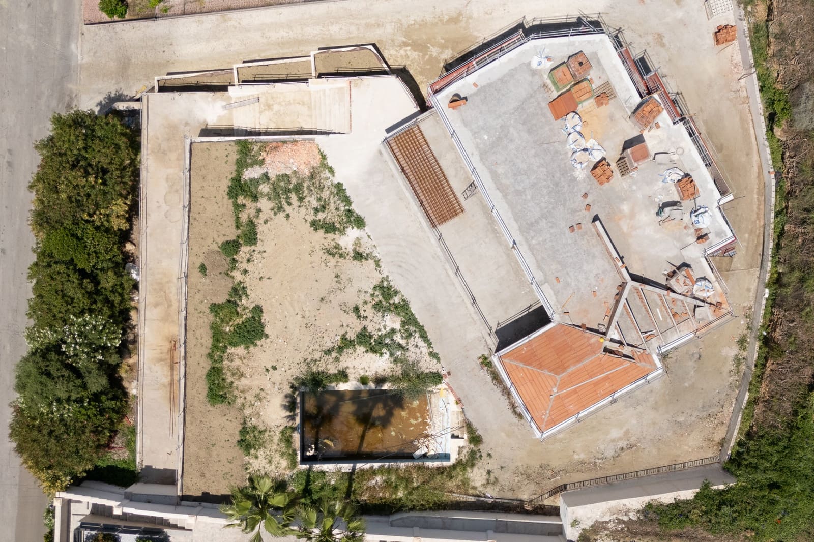 5 bedroom Villa for sale in El Paraiso with pool garage - € 2,900,000 (Ref: 10170540)