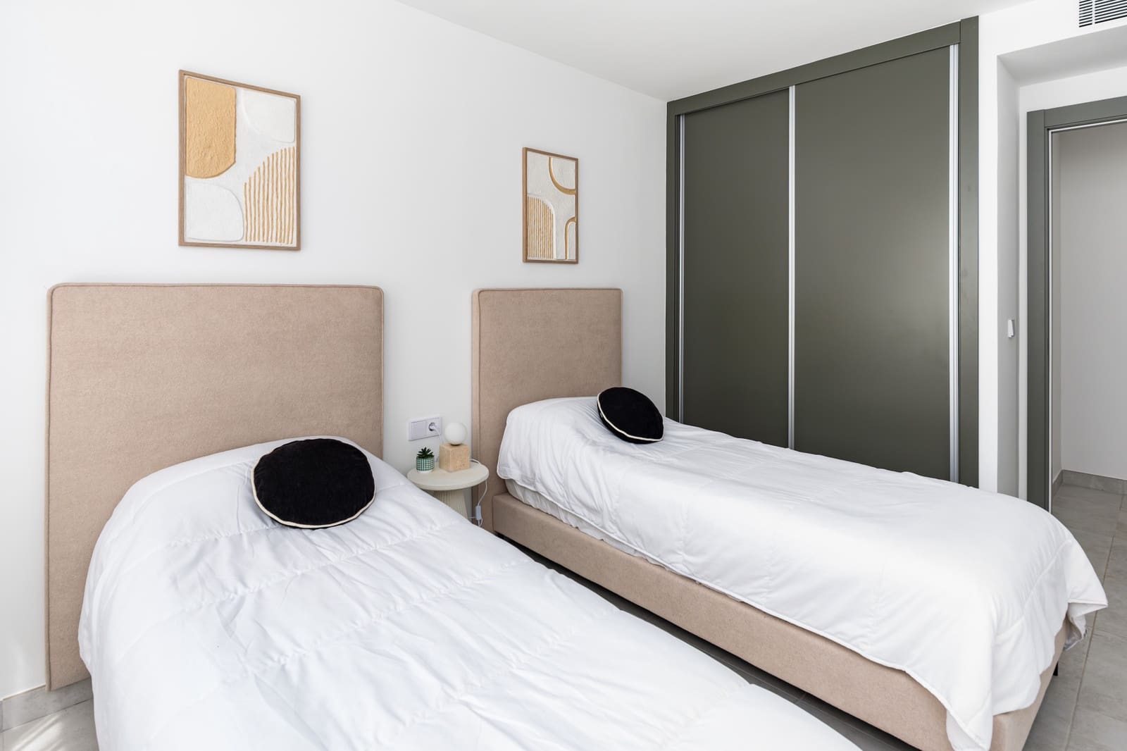 3 chambre Penthouse à vendre à Estepona avec piscine garage - 990 000 € (Ref: 10170541)