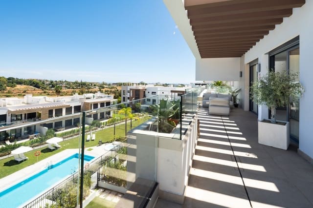 3 chambre Penthouse à vendre à Estepona avec piscine garage - 990 000 € (Ref: 10170541)