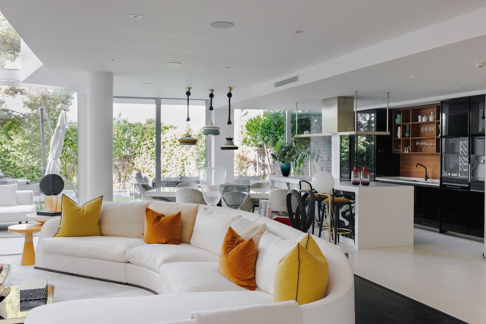 3 bedroom Semi-detached Villa for sale in Marbella with pool garage - € 3,800,000 (Ref: 10170542)