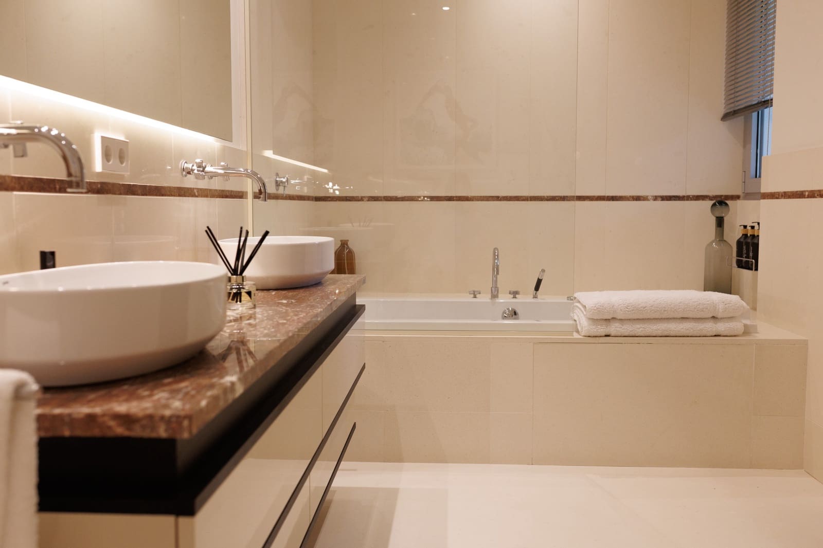 3 bedroom Semi-detached Villa for sale in Marbella with pool garage - € 3,800,000 (Ref: 10170542)