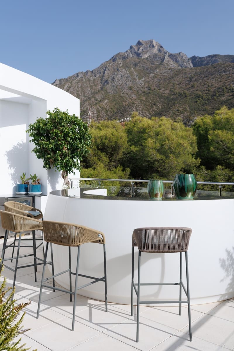 3 bedroom Semi-detached Villa for sale in Marbella with pool garage - € 3,800,000 (Ref: 10170542)