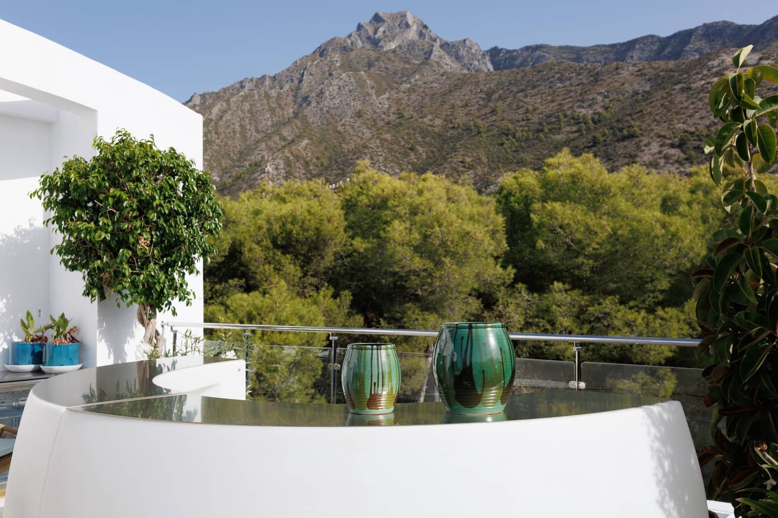 3 bedroom Semi-detached Villa for sale in Marbella with pool garage - € 3,800,000 (Ref: 10170542)