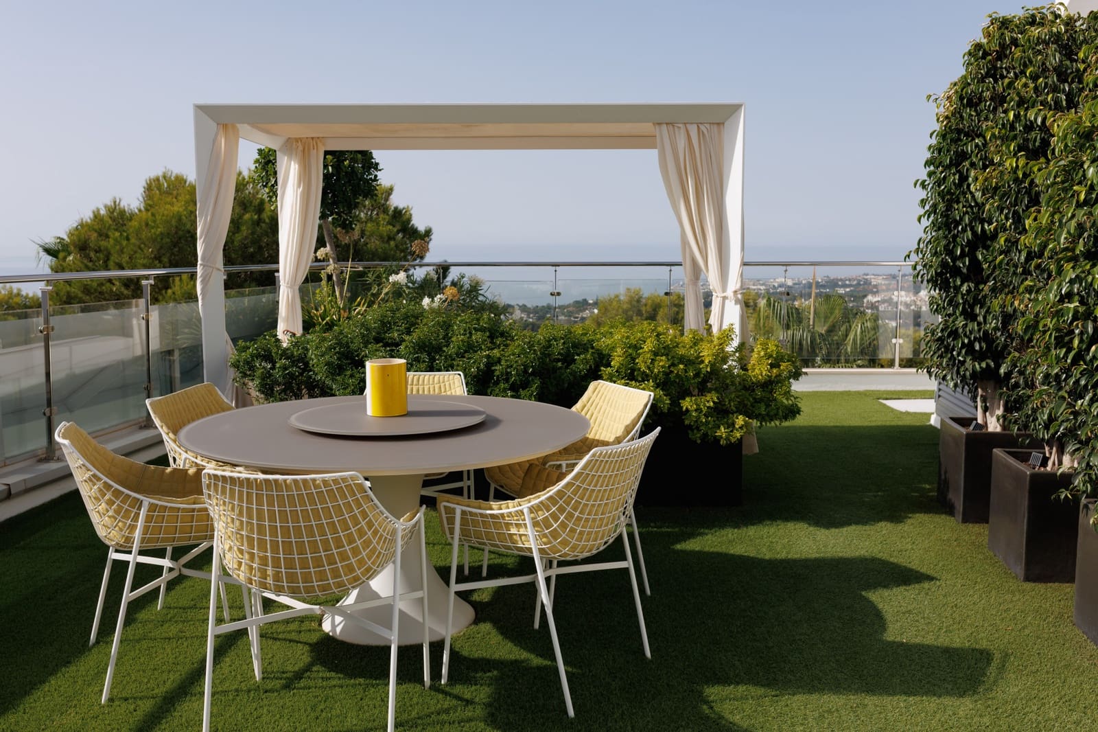 3 bedroom Semi-detached Villa for sale in Marbella with pool garage - € 3,800,000 (Ref: 10170542)