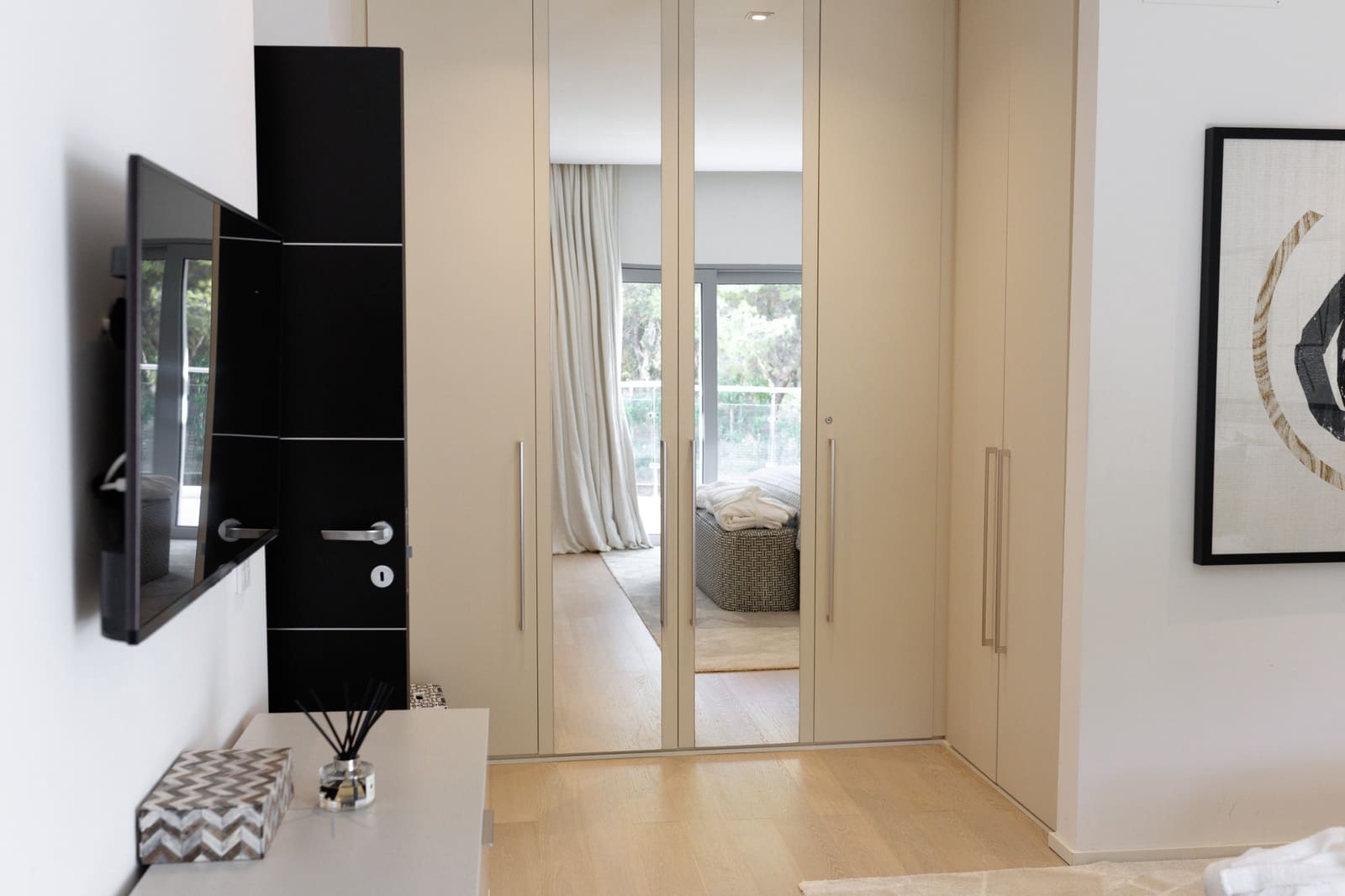 3 bedroom Semi-detached Villa for sale in Marbella with pool garage - € 3,800,000 (Ref: 10170542)