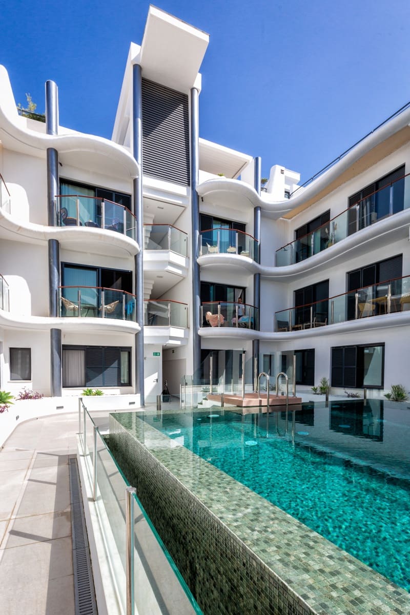2 bedroom Penthouse for sale in Estepona with pool garage - € 925,000 (Ref: 10170548)