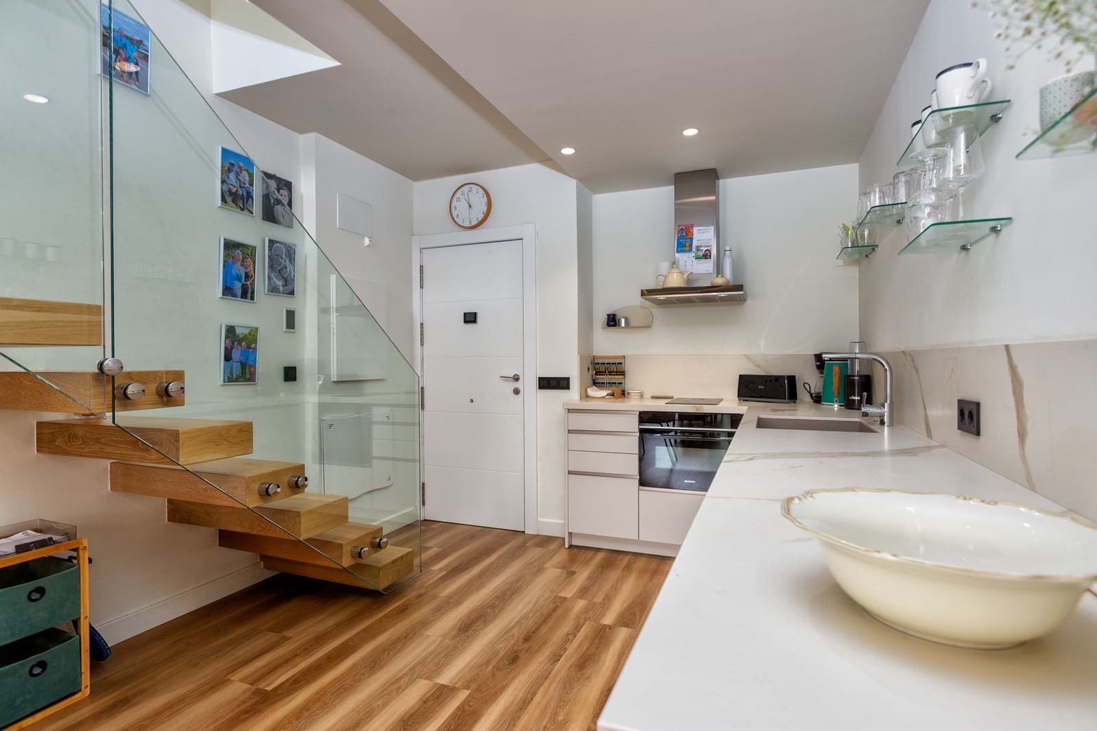 2 bedroom Penthouse for sale in Estepona with pool garage - € 925,000 (Ref: 10170548)
