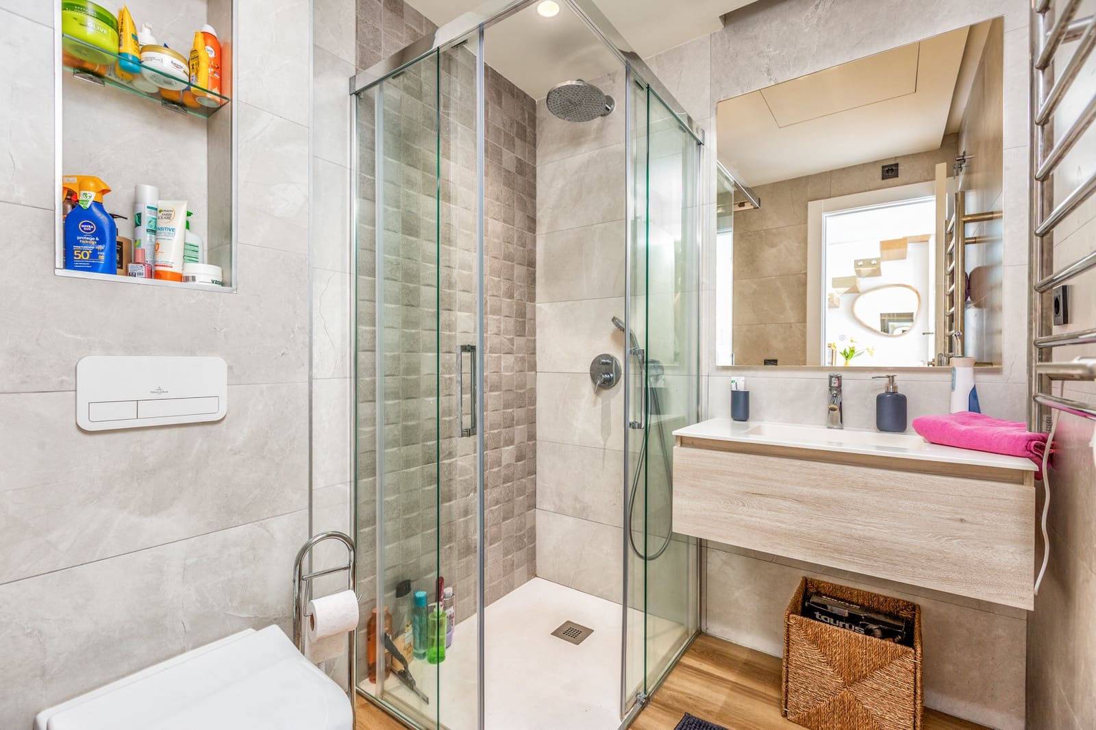 2 bedroom Penthouse for sale in Estepona with pool garage - € 925,000 (Ref: 10170548)