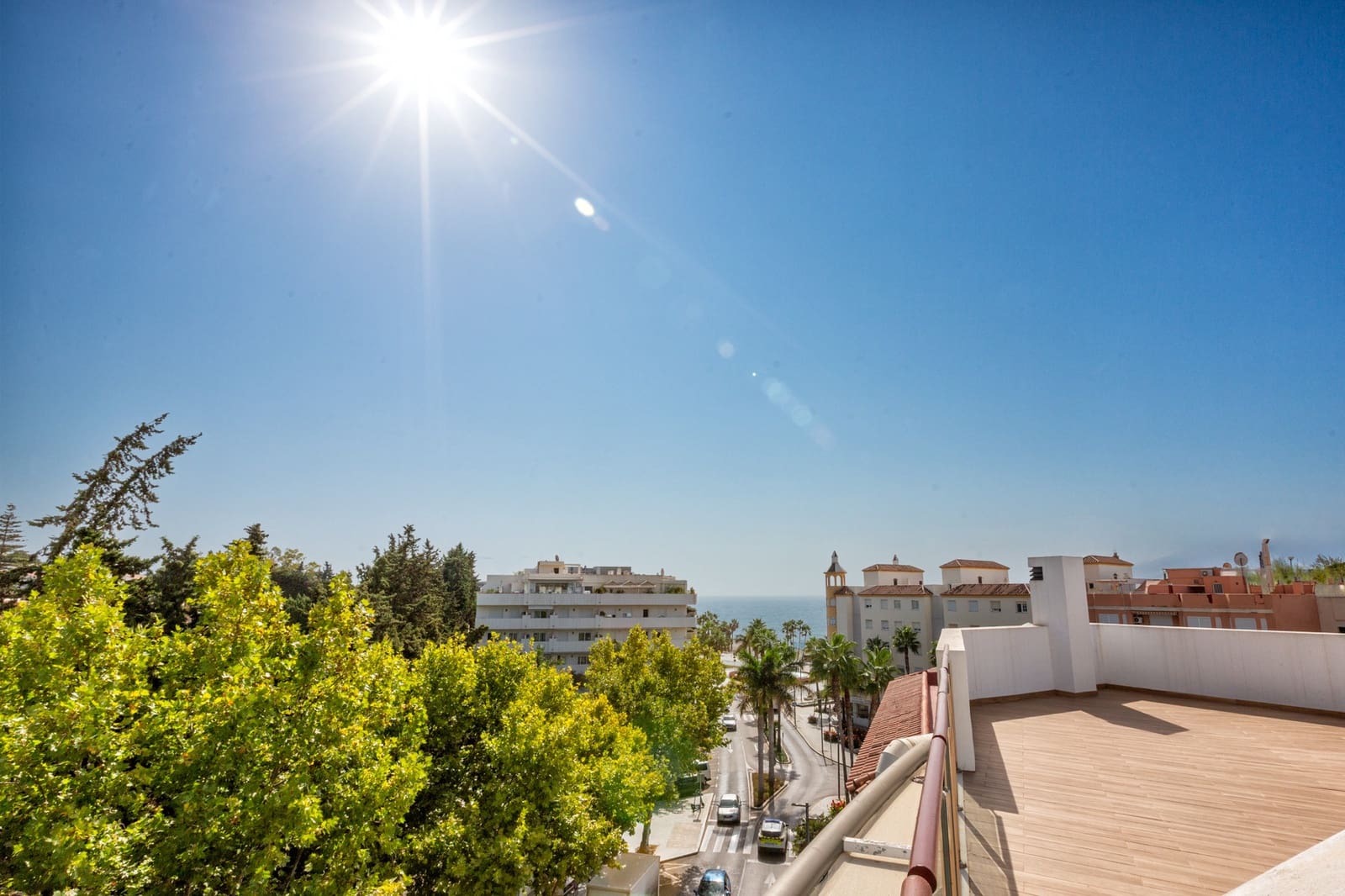 2 bedroom Penthouse for sale in Estepona with pool garage - € 925,000 (Ref: 10170548)