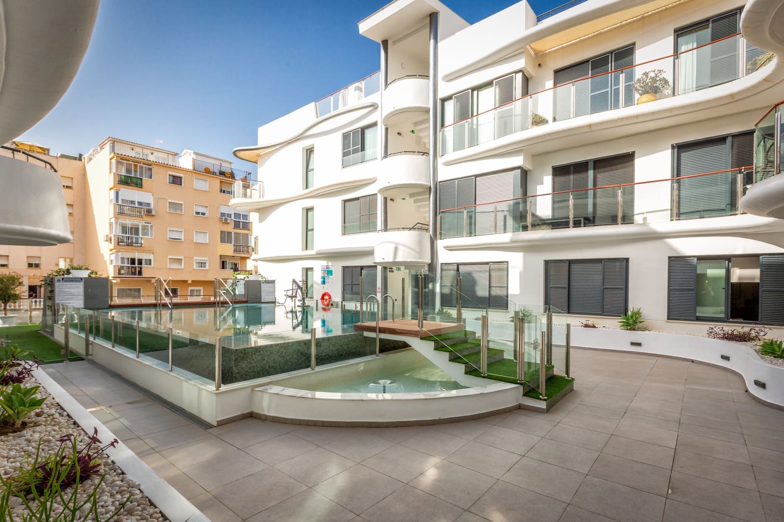 2 bedroom Penthouse for sale in Estepona with pool garage - € 925,000 (Ref: 10170548)