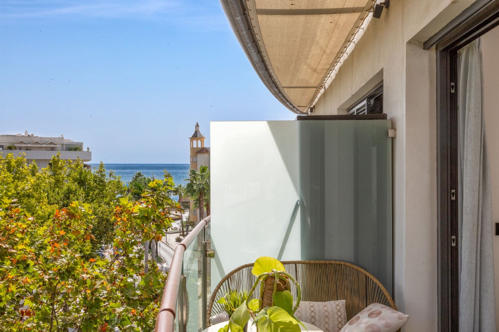 2 bedroom Penthouse for sale in Estepona with pool garage - € 925,000 (Ref: 10170548)