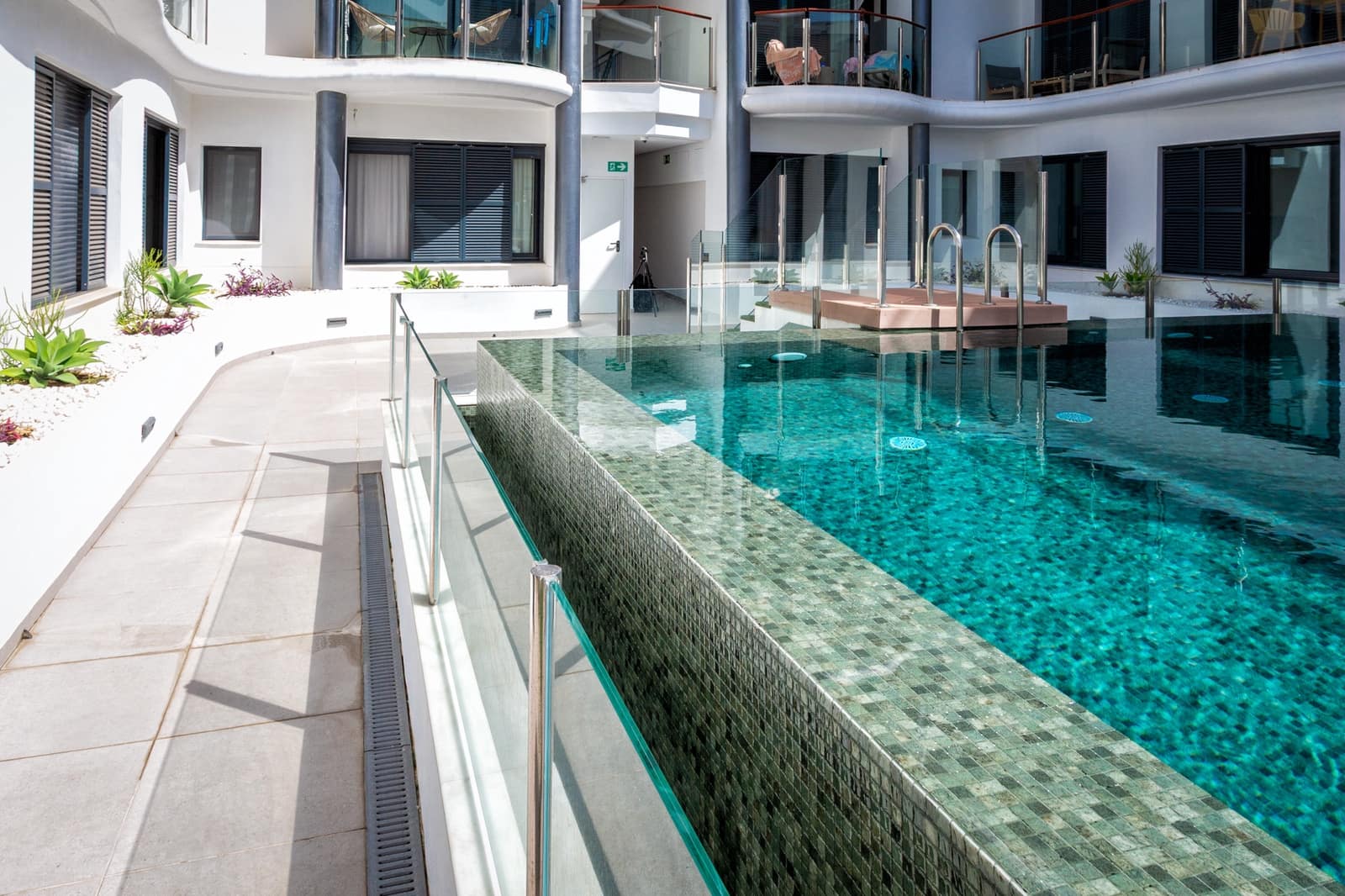 2 bedroom Penthouse for sale in Estepona with pool garage - € 925,000 (Ref: 10170548)