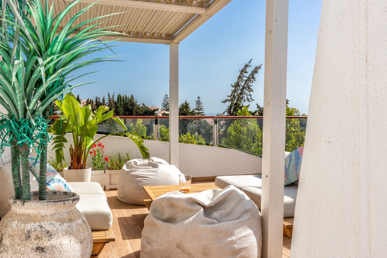 2 bedroom Penthouse for sale in Estepona with pool garage - € 925,000 (Ref: 10170548)
