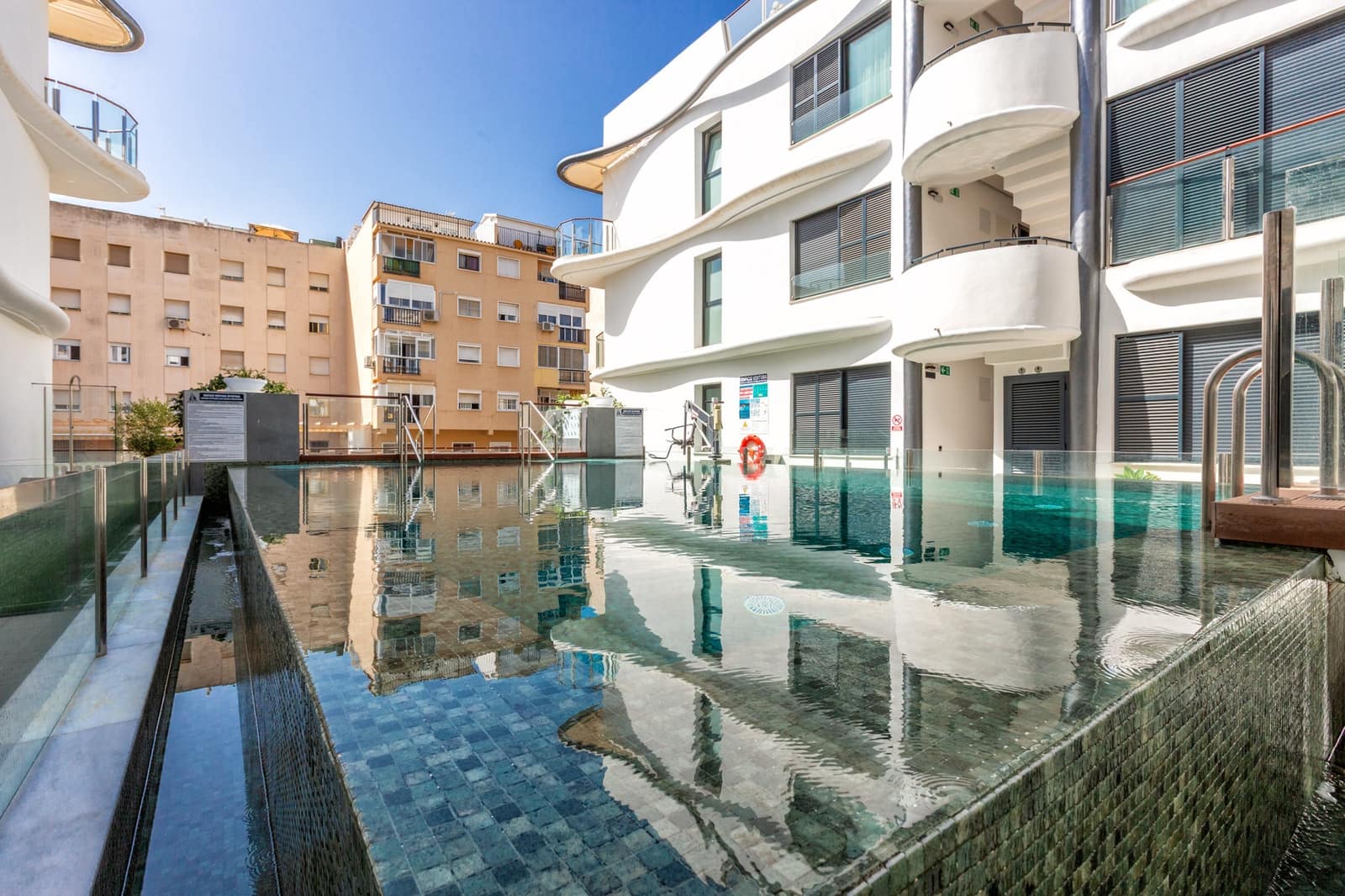2 bedroom Penthouse for sale in Estepona with pool garage - € 925,000 (Ref: 10170548)