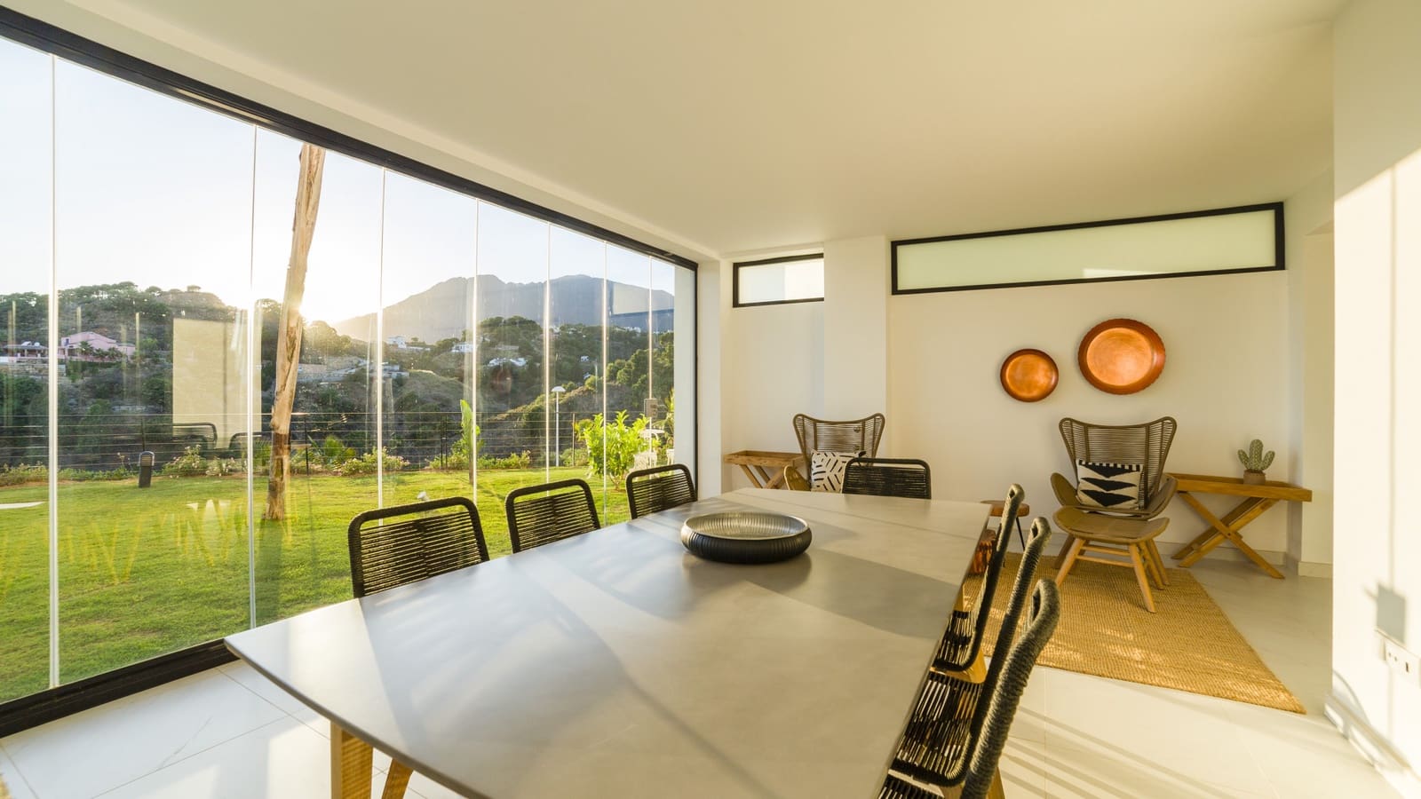 Apartamento de 3 habitaciones en Estepona en venta con piscina garaje - 847.000 € (Ref: 6256798)