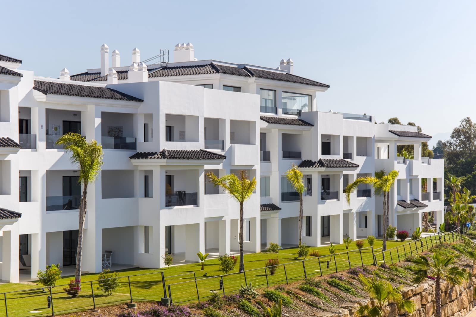Apartamento de 3 habitaciones en Estepona en venta con piscina garaje - 847.000 € (Ref: 6256798)