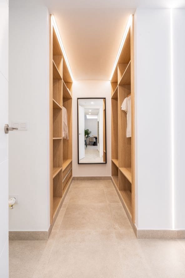 2 bedroom Apartment for sale in Fuengirola with pool garage - € 659,500 (Ref: 6291188)