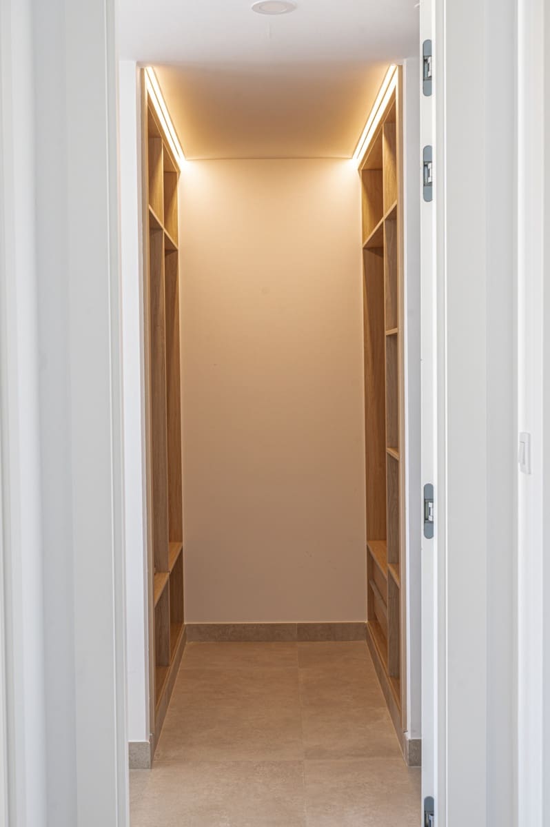 2 bedroom Apartment for sale in Fuengirola with pool garage - € 659,500 (Ref: 6291188)