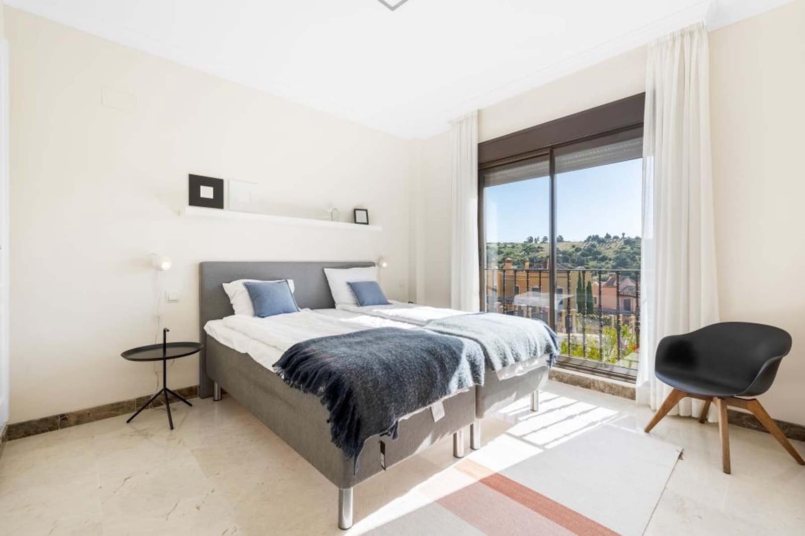 4 sypialnia Apartament na sprzedaż w Estepona z basenem garażem - 718 693 € (Ref: 6839439)