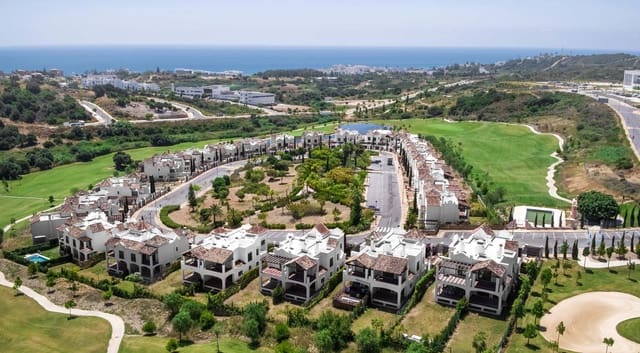 4 sypialnia Apartament na sprzedaż w Estepona z basenem garażem - 718 693 € (Ref: 6839439)