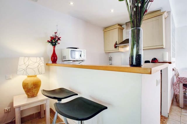 2 bedroom Apartment for sale in Marbella with pool garage - € 485,000 (Ref: 7304070)