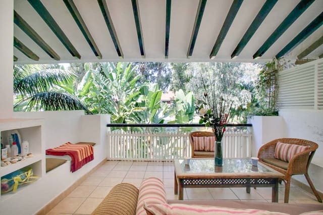 2 bedroom Apartment for sale in Marbella with pool garage - € 485,000 (Ref: 7304070)