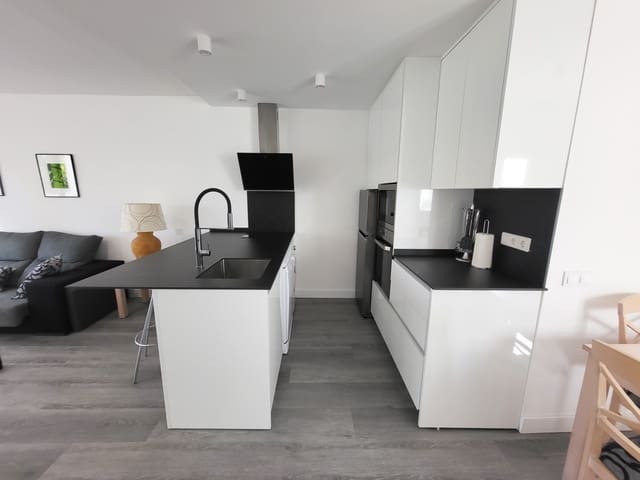 2 sypialnia Apartament na sprzedaż w Marbella z basenem garażem - 485 000 € (Ref: 7304070)