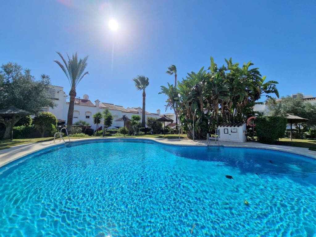 3 bedroom Townhouse for sale in Bahia de Casares, Casares with pool € 299,000 (Ref 8169817)
