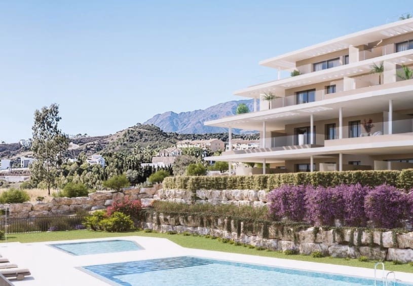2 bedroom Apartment for sale in Estepona with pool garage - € 444,000 (Ref: 8178047)