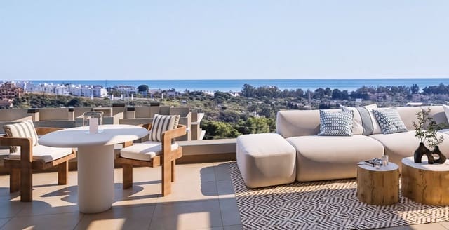 2 bedroom Apartment for sale in Estepona with pool garage - € 444,000 (Ref: 8178047)