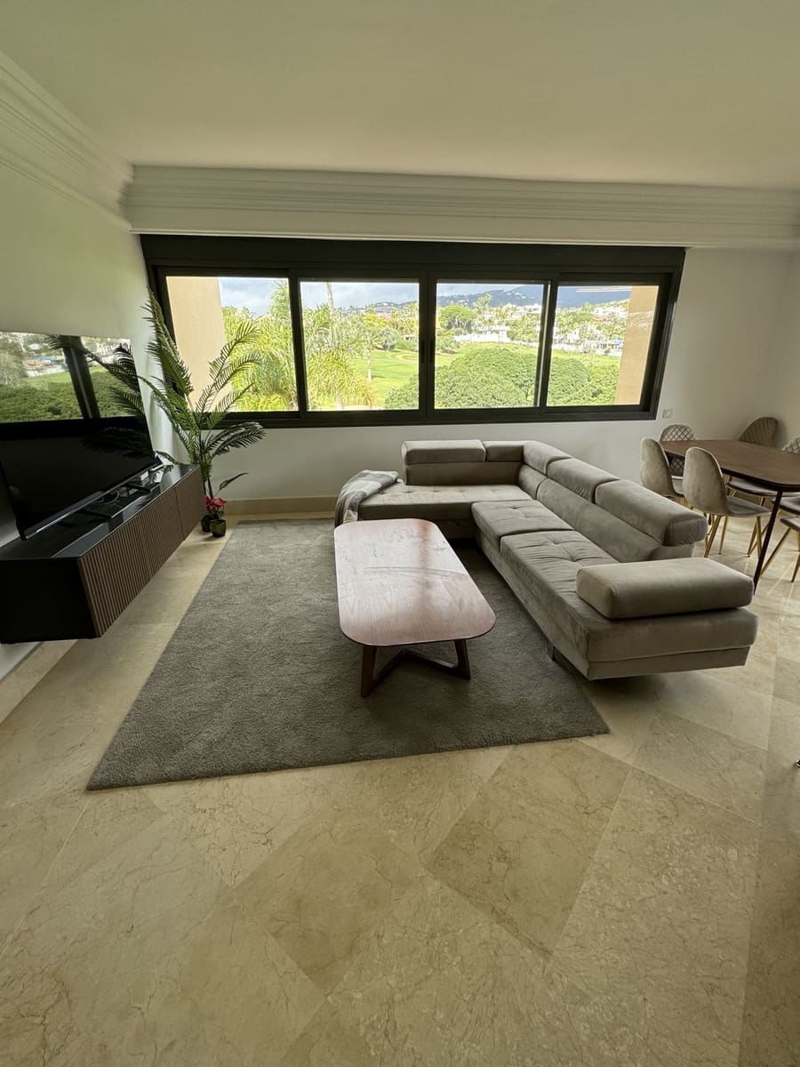 3 bedroom Apartment for sale in Nueva Andalucia with pool garage - € 895,000 (Ref: 8216088)