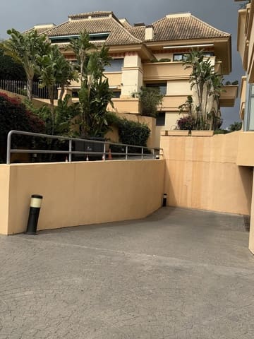 3 Zimmer Apartment zu verkaufen in Nueva Andalucia, Marbella mit Pool Garage - 895.000 € (Ref: 8216088)