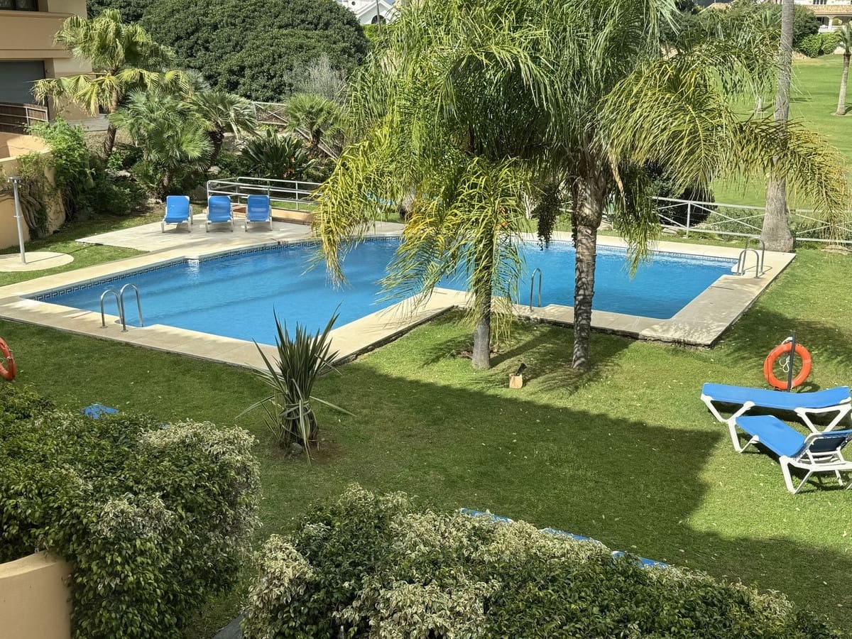 3 bedroom Apartment for sale in Nueva Andalucia with pool garage - € 895,000 (Ref: 8216088)
