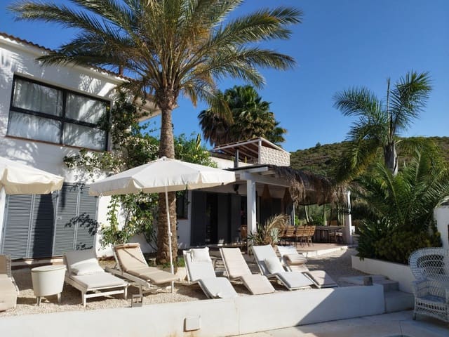 10 Zimmer Finca/Landgut zu verkaufen in Alhaurín el Grande - 1.395.000 € (Ref: 8216093)
