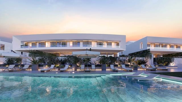 3 bedroom Townhouse for sale in Estepona with pool garage - € 1,380,000 (Ref: 8305155)