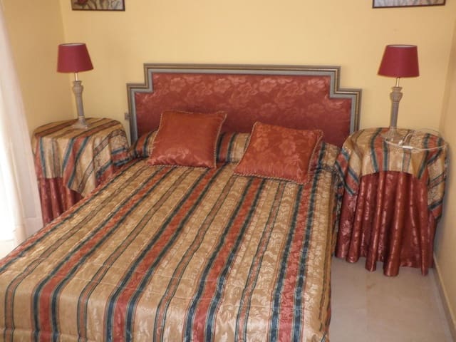 Casa de 5 habitaciones en Estepona en venta con piscina garaje - 435.000 € (Ref: 8344734)