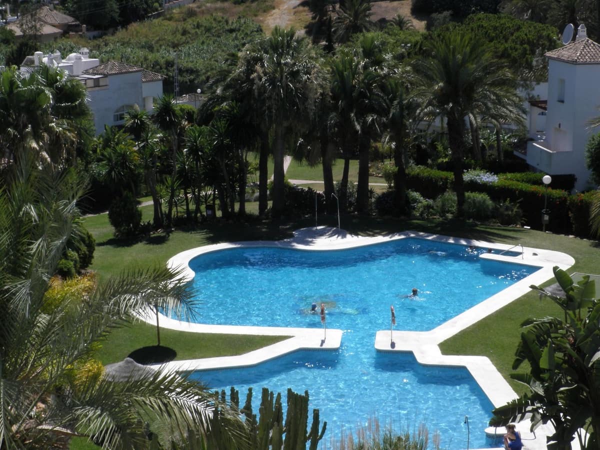 Casa de 5 habitaciones en Estepona en venta con piscina garaje - 435.000 € (Ref: 8344734)