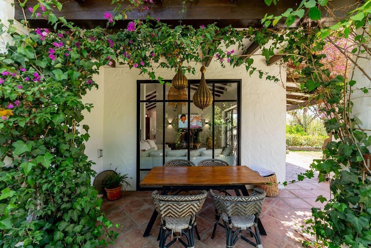 4 bedroom Villa for sale in Atalaya-Isdabe - € 1,495,000 (Ref: 8409498)