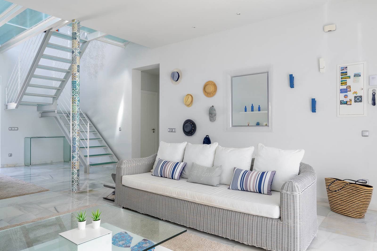 3 bedroom Villa for sale in Marbella with pool garage - € 1,990,000 (Ref: 8417483)