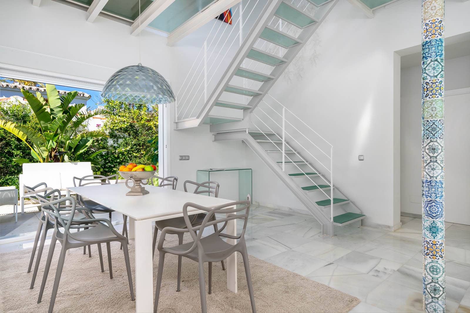 3 bedroom Villa for sale in Marbella with pool garage - € 1,990,000 (Ref: 8417483)