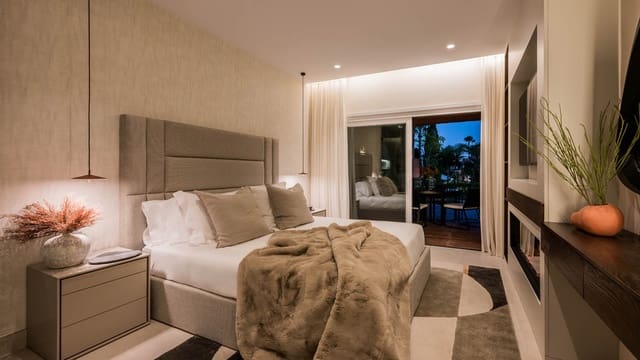 3 soveværelse Lejlighed til salg i Guadalmansa, Estepona med swimmingpool garage - € 1.825.000 (Ref: 8450046)