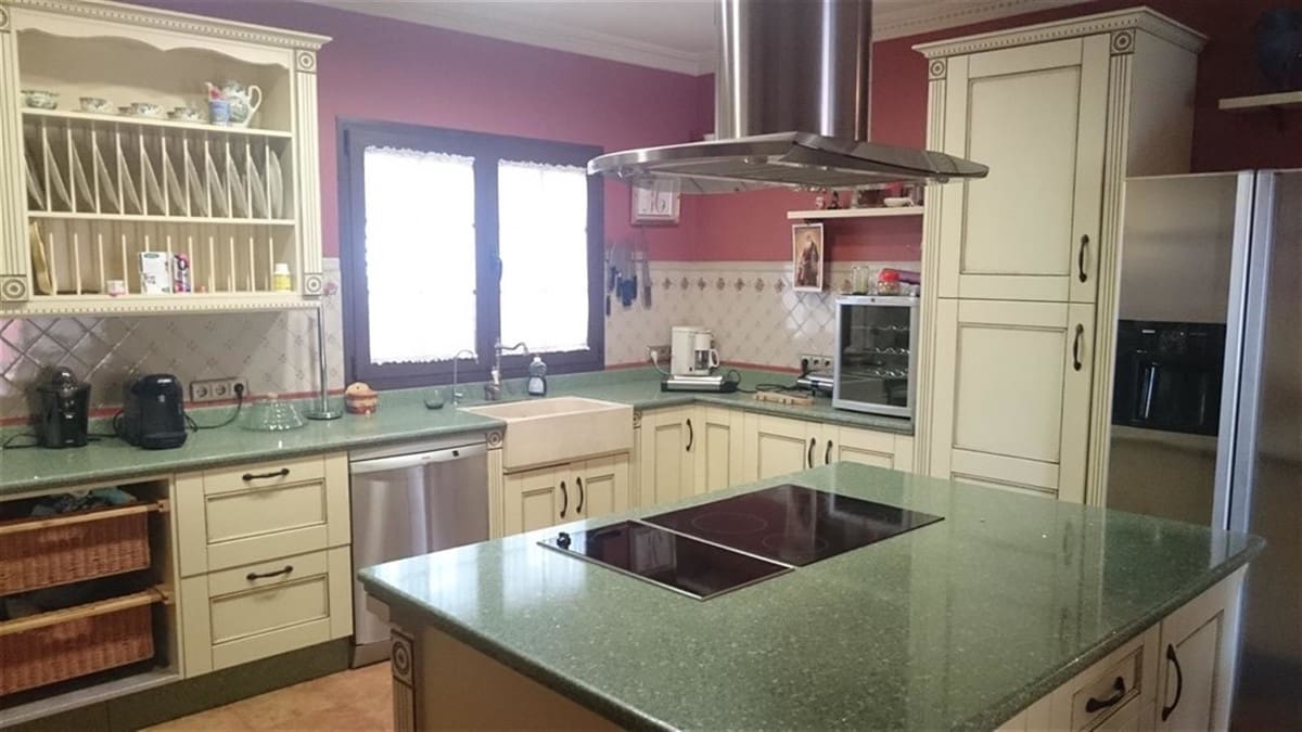 3 makuuhuone Huvila myytävänä paikassa Mijas Costa - 899 000 € (Ref: 8467799)