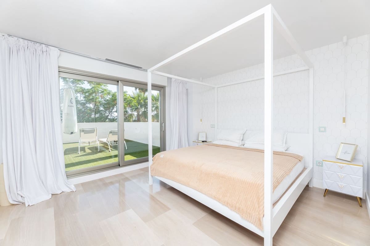 2 sypialnia Apartament na sprzedaż w Benahavis z basenem garażem - 895 000 € (Ref: 8467801)