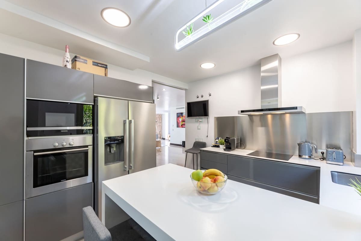 2 sypialnia Apartament na sprzedaż w Benahavis z basenem garażem - 895 000 € (Ref: 8467801)