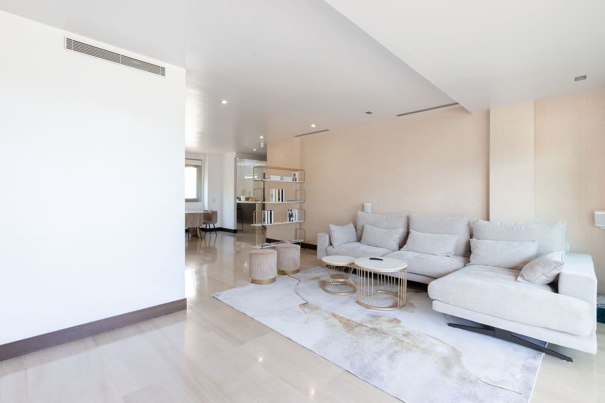 2 Zimmer Apartment zu verkaufen in Benahavis mit Pool Garage - 945.000 € (Ref: 8467801)