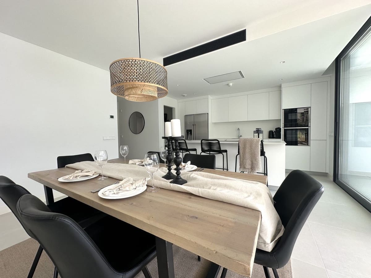 Apartamento de 3 habitaciones en Fuengirola en venta con piscina garaje - 689.500 € (Ref: 8538302)