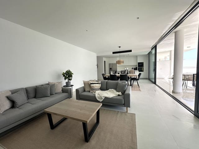 Apartamento de 3 habitaciones en Fuengirola en venta con piscina garaje - 689.500 € (Ref: 8538302)